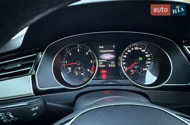 Седан Volkswagen Passat 2017 в 