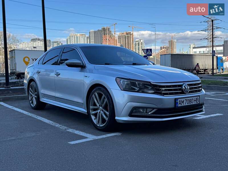 Седан Volkswagen Passat 2017 в Николаеве