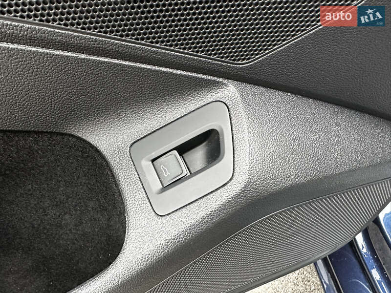 Универсал Volkswagen Passat 2015 в Киеве