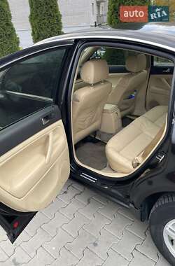 Седан Volkswagen Passat 2001 в 