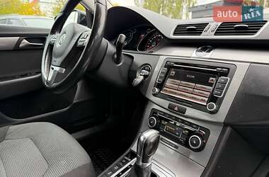 Универсал Volkswagen Passat 2011 в 