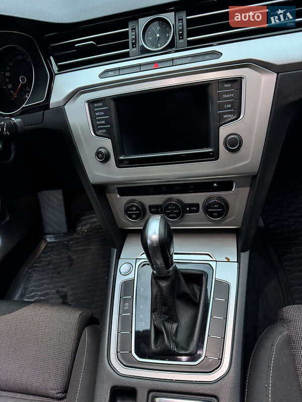 Універсал Volkswagen Passat 2015 в Міжгір'ї