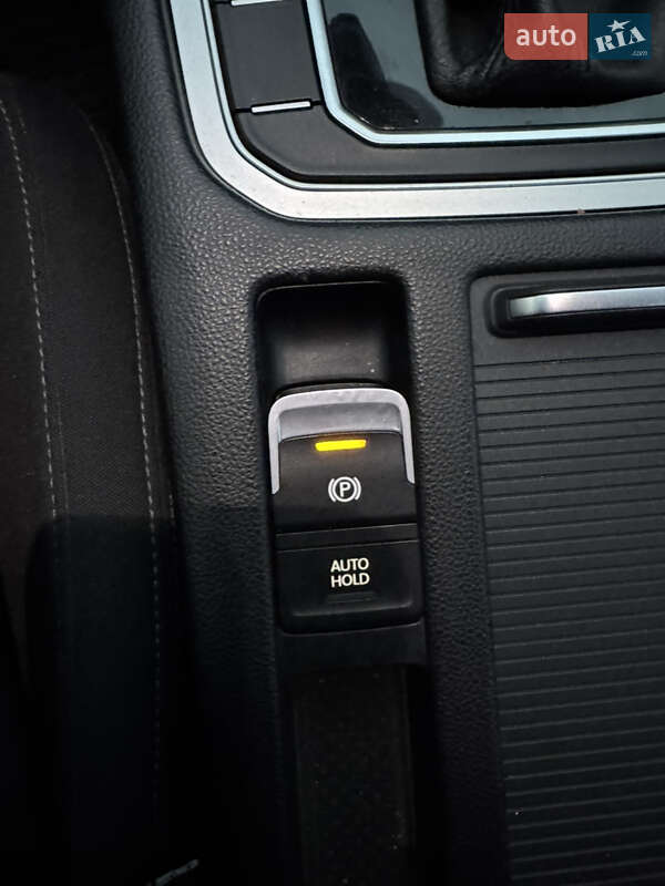 Універсал Volkswagen Passat 2015 в Міжгір'ї