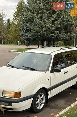 Универсал Volkswagen Passat 1989 в 