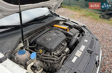 Седан Volkswagen Passat 2014 в 