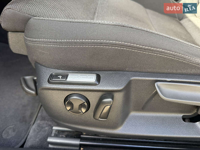 Универсал Volkswagen Passat 2018 в Броварах фото 22 Универсал Volkswagen Passat 2018 в Броварах