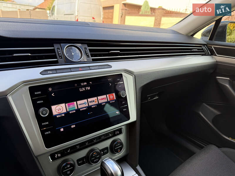 Универсал Volkswagen Passat 2018 в Броварах фото 47 Универсал Volkswagen Passat 2018 в Броварах