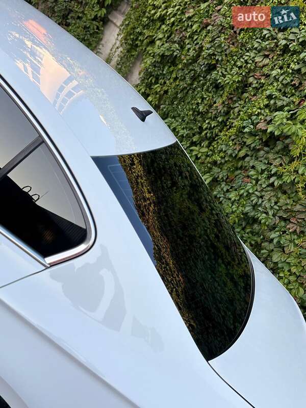 Седан Volkswagen Passat 2016 в Виннице