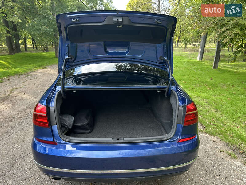 Седан Volkswagen Passat 2015 в Одессе