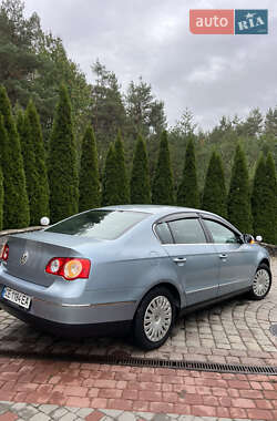Седан Volkswagen Passat 2005 в 