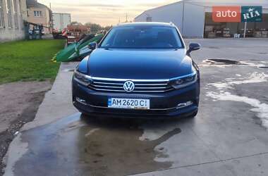 Универсал Volkswagen Passat 2015 в Житомире
