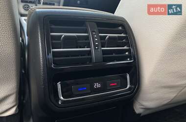 Седан Volkswagen Passat 2015 в 