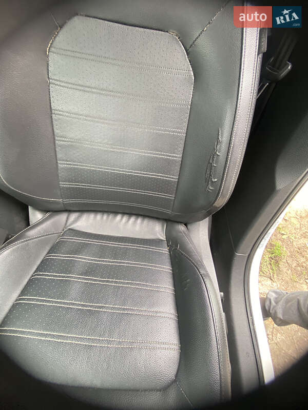 Седан Volkswagen Passat 2015 в Чернігові