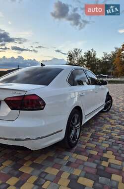 Седан Volkswagen Passat 2014 в 
