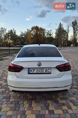 Седан Volkswagen Passat 2014 в 