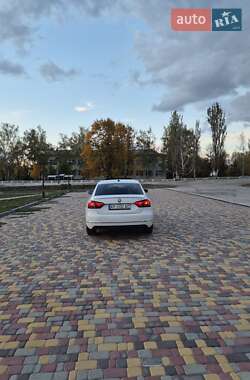 Седан Volkswagen Passat 2014 в 