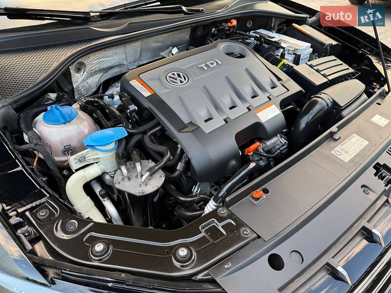 Седан Volkswagen Passat 2012 в Одесі