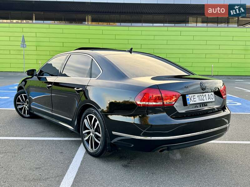 Седан Volkswagen Passat 2014 в Киеве