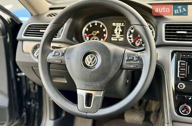 Седан Volkswagen Passat 2014 в 