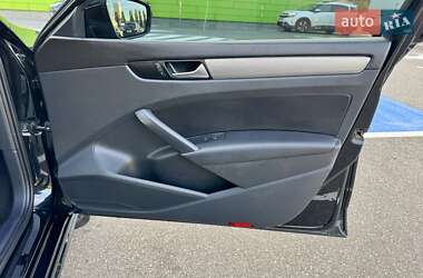 Седан Volkswagen Passat 2014 в 