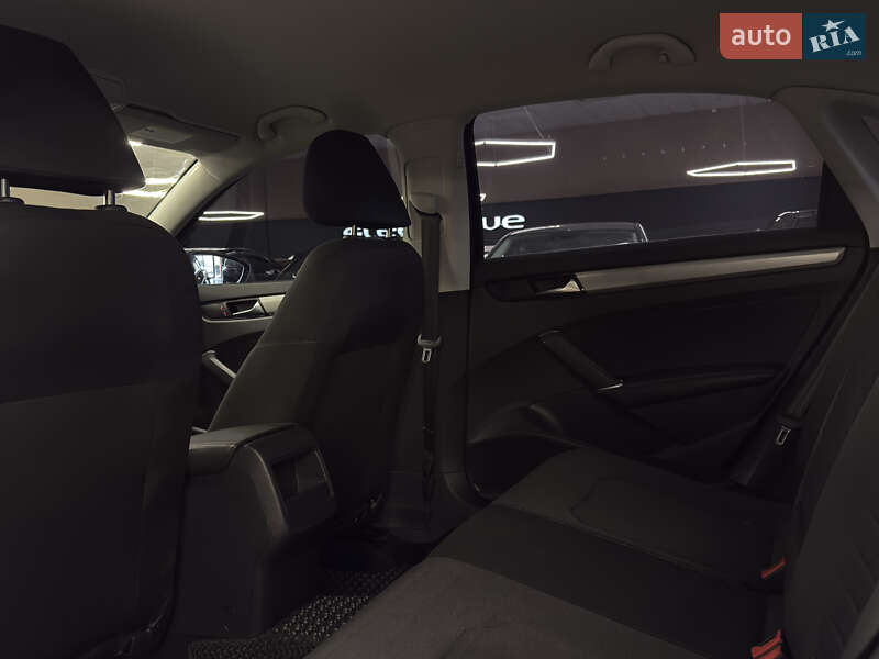 Седан Volkswagen Passat 2021 в Николаеве