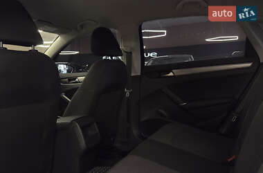 Седан Volkswagen Passat 2021 в 