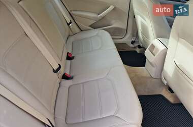 Седан Volkswagen Passat 2013 в 
