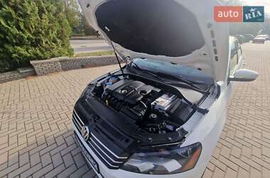 Седан Volkswagen Passat 2013 в 