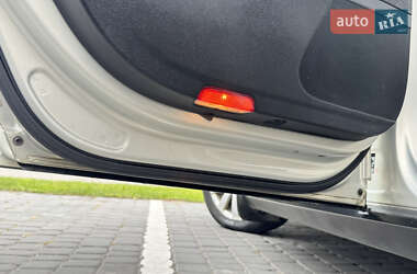 Седан Volkswagen Passat 2010 в 