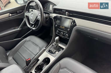 Седан Volkswagen Passat 2020 в 