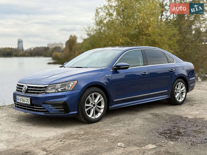 Седан Volkswagen Passat 2016 в Киеве