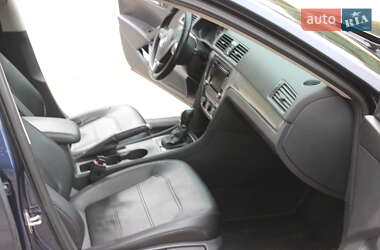 Седан Volkswagen Passat 2015 в 