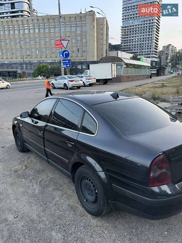 Седан Volkswagen Passat 2003 в Киеве фото 2 Седан Volkswagen Passat 2003 в Киеве