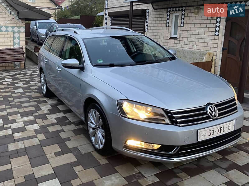 Универсал Volkswagen Passat 2012 в Бучаче