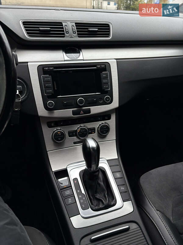 Универсал Volkswagen Passat 2012 в Львове фото 12 Универсал Volkswagen Passat 2012 в Львове
