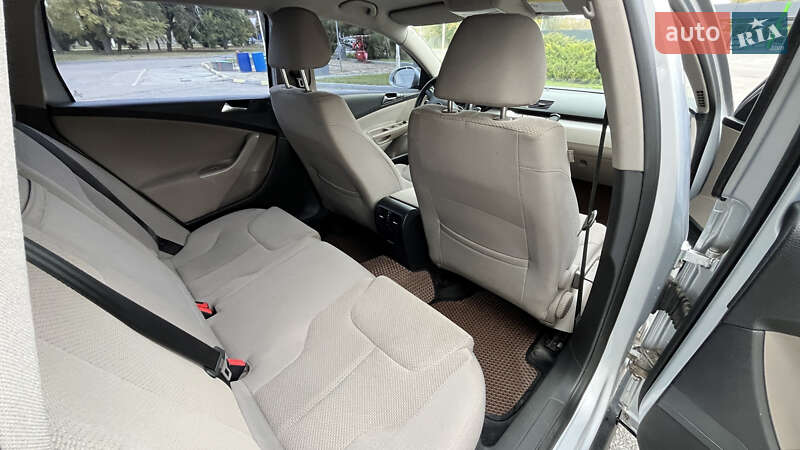 Универсал Volkswagen Passat 2009 в Кропивницком