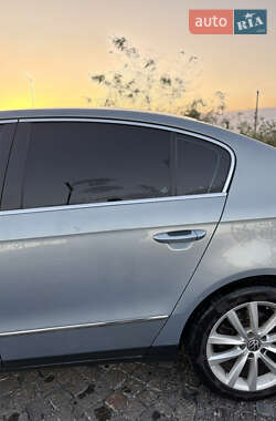Седан Volkswagen Passat 2010 в 