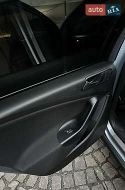 Седан Volkswagen Passat 2010 в 
