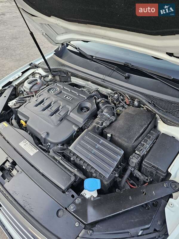 Универсал Volkswagen Passat 2016 в Славянске