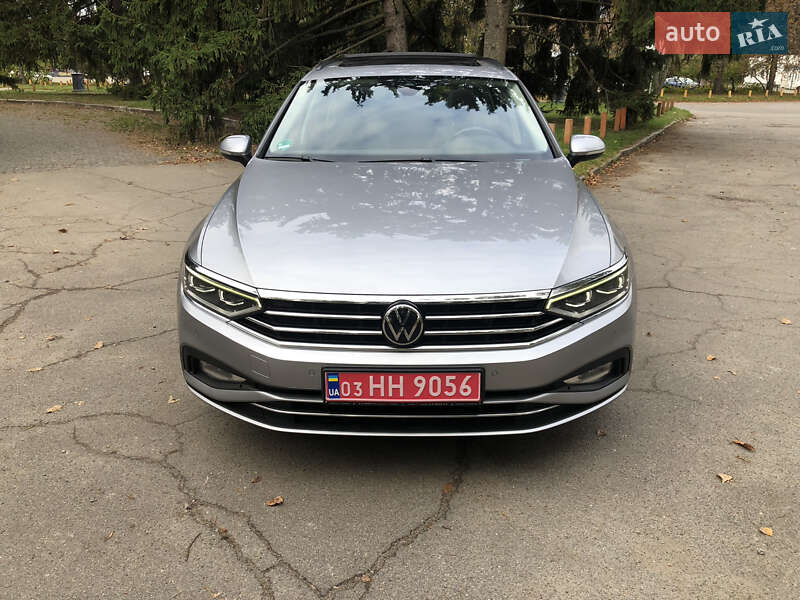 Универсал Volkswagen Passat 2020 в Киеве