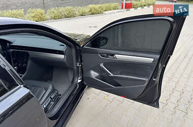 Седан Volkswagen Passat 2021 в 