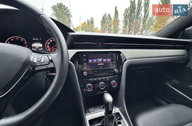 Седан Volkswagen Passat 2021 в 