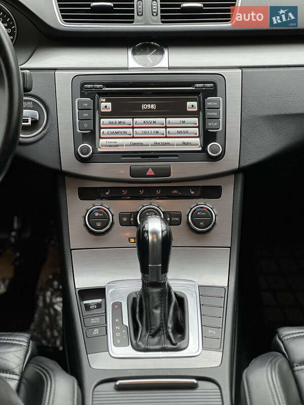 Седан Volkswagen Passat 2012 в Коломиї