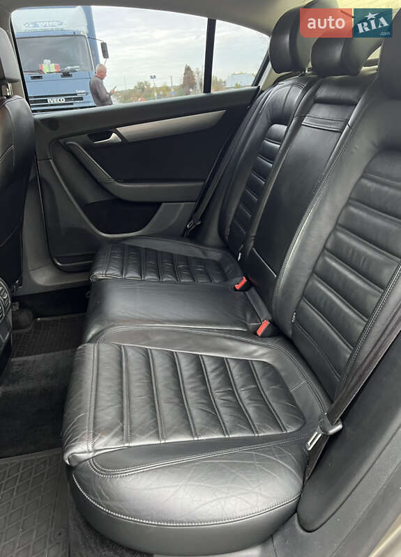 Седан Volkswagen Passat 2012 в Коломиї