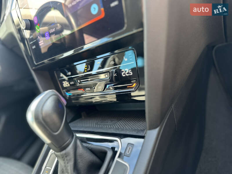 Универсал Volkswagen Passat 2020 в Луцке фото 26 Универсал Volkswagen Passat 2020 в Луцке