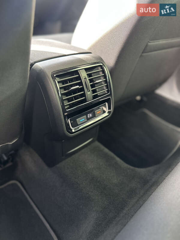 Универсал Volkswagen Passat 2020 в Луцке фото 23 Универсал Volkswagen Passat 2020 в Луцке