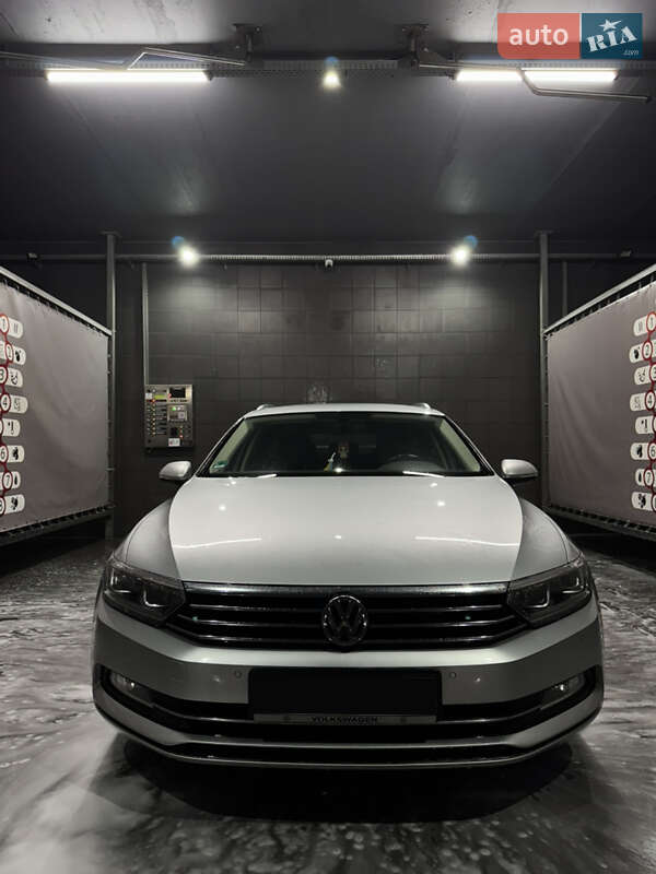 Універсал Volkswagen Passat 2017 в Києві фото 2 Універсал Volkswagen Passat 2017 в Києві