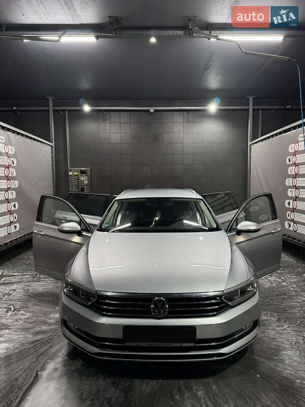 Універсал Volkswagen Passat 2017 в Києві фото 11 Універсал Volkswagen Passat 2017 в Києві