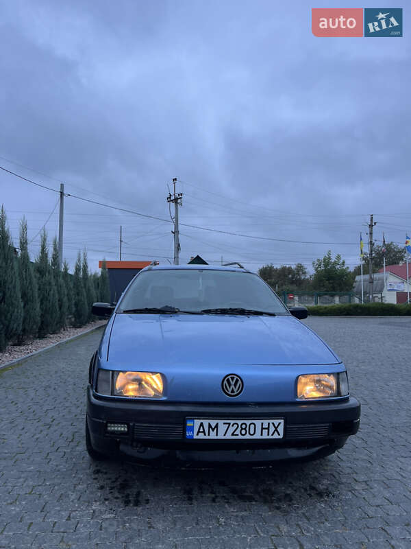 Универсал Volkswagen Passat 1993 в Коростышеве фото Универсал Volkswagen Passat 1993 в Коростышеве