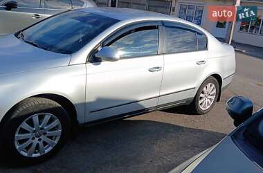 Седан Volkswagen Passat 2008 в Гайсину